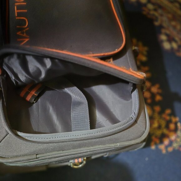 Nautica Suitcase - Picture 5 of 10